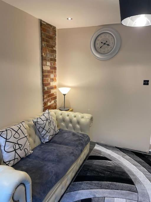 Flat 3 Meadow View Cozy Getaway Apartman Hurst Kültér fotó